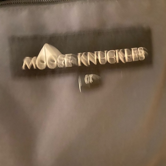 Moose Knuckles parka only worn twice, real fur. Last markdown - Picture 4 of 5